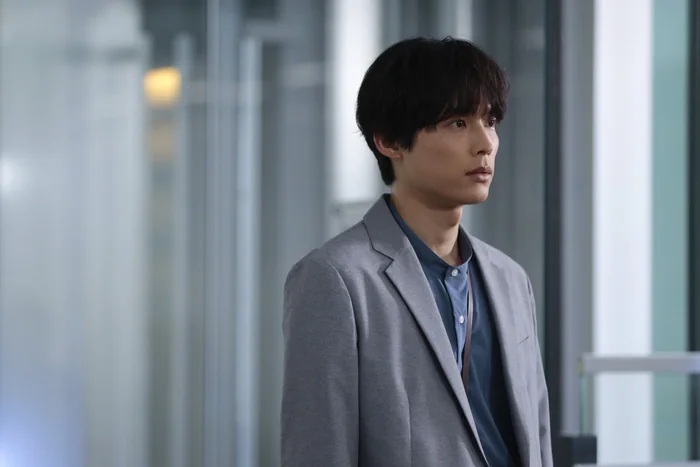 日劇《告白－第 25 年的秘密－》松村北斗飾演雪村爽太的室內官方劇照